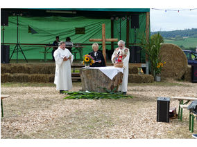 Ökumenischer Gottesdienst auf den Naumburger Feldtagen (Foto: Karl-Franz Thiede)